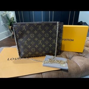 Louis Vuitton Toiletry 26 Pouch with insert & chain